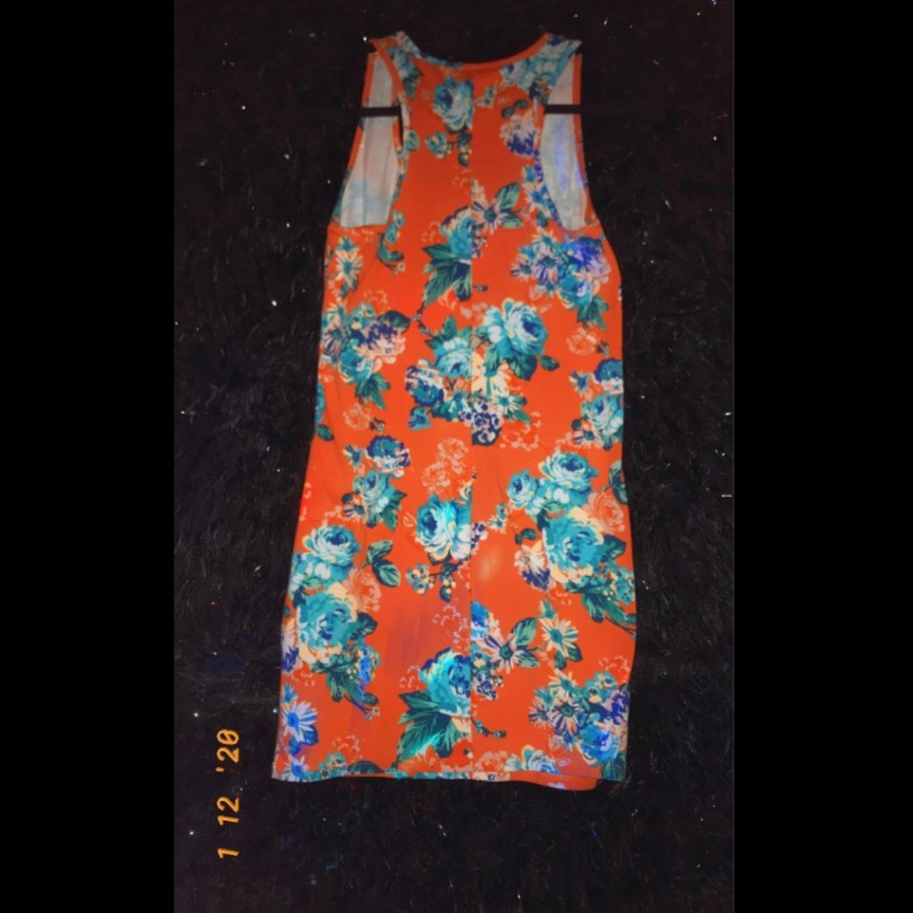 Dress - Picture 2 of 2